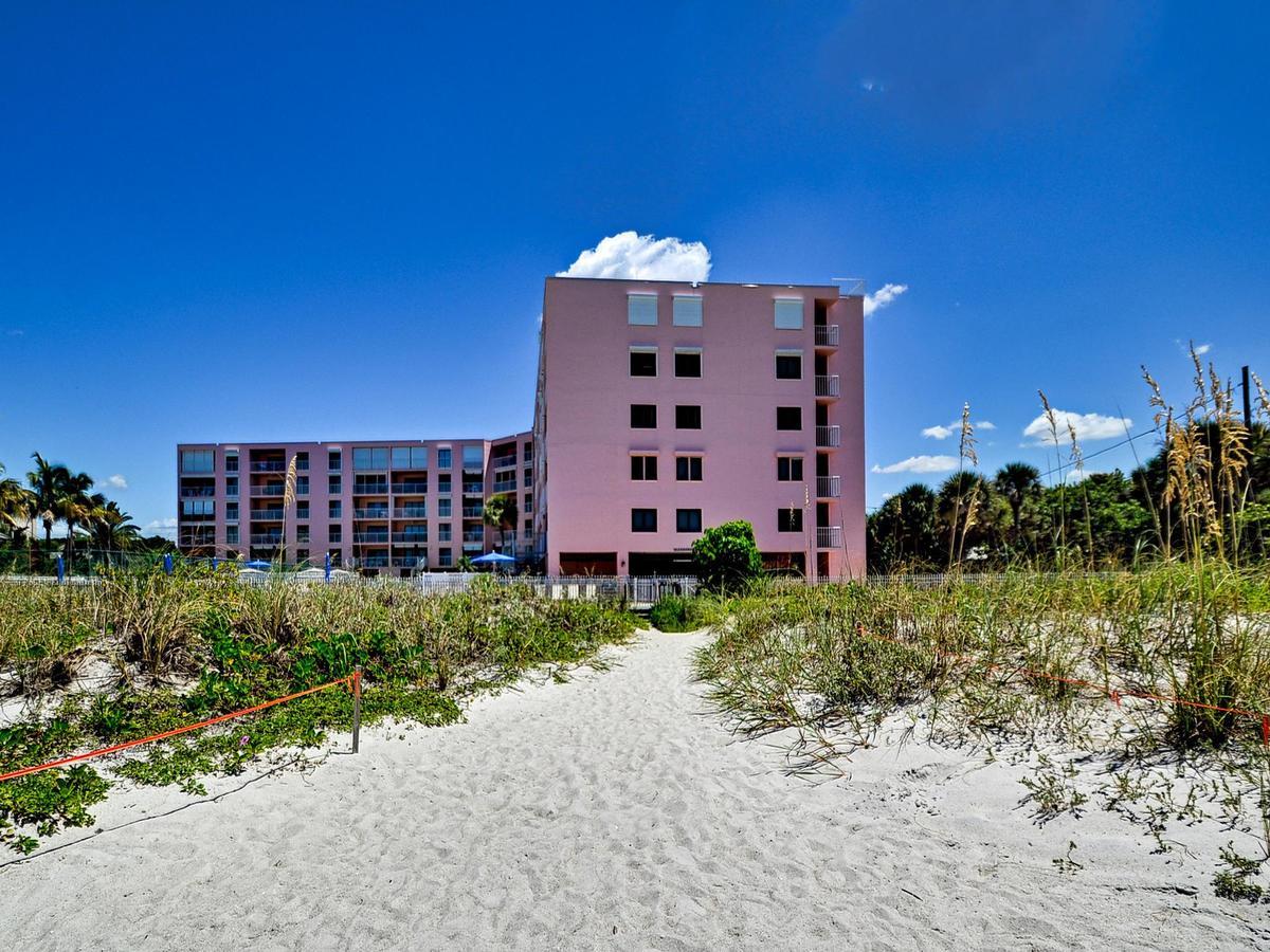 Reef Club 301 Apartment Clearwater Beach Exterior photo